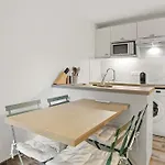- Cavaliere Апартаменты